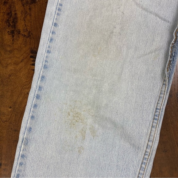 LEVI’S Ladies 560 Jeans VINTAGE DISTRESSED Loose Fit 90s Size 13 JR M Light Wash - Picture 13 of 16